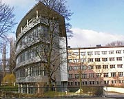 das beieindruckende AOK-Gebäude, auch ein Neubau in Chemnitz 