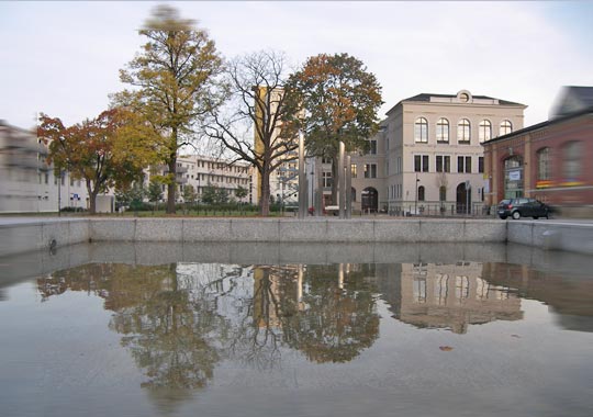 Wo sich der Hedwighof im Seeberplatz spiegelt: in Chemnitz