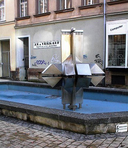 Wasserspiel von Reinhard Grätz am Brühl Boulevard Chemnitz